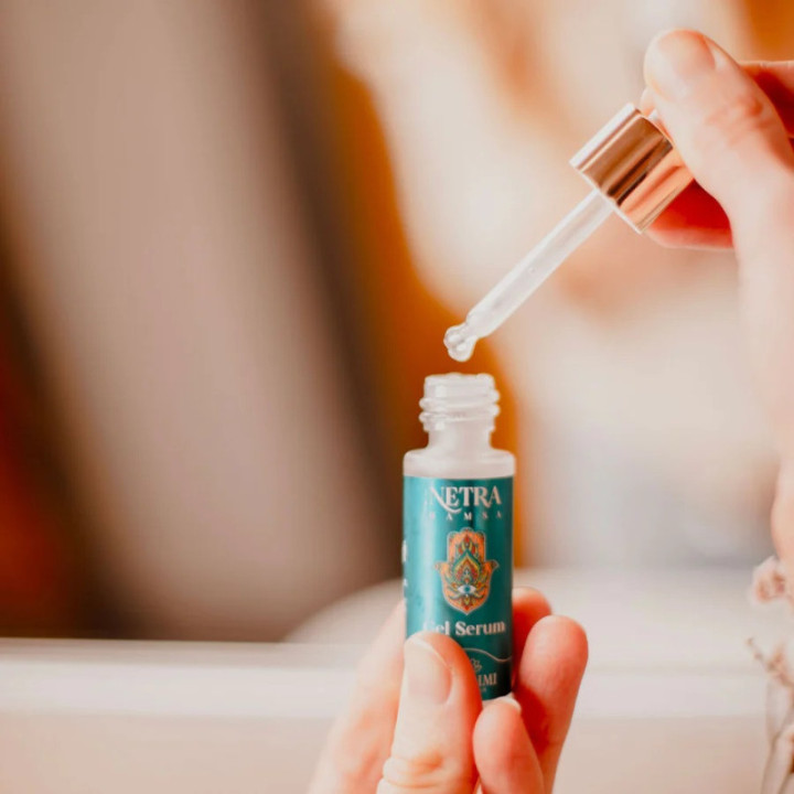 Netra Gel serum with vitis vinifera, 10 ML